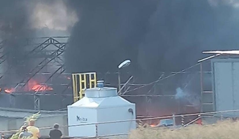 Boya fabrikasında yangın