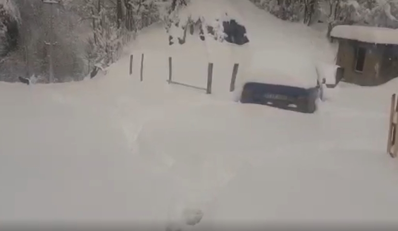 Boztepe'de yollar açılmadı, vatandaş tepkisini böyle gösterdi