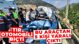 Bu araçtan 5 kişi yaralı çıktı