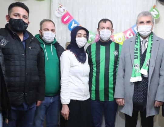 Bu fotoğraftan sonra koronaya yakalandığını duyurdu