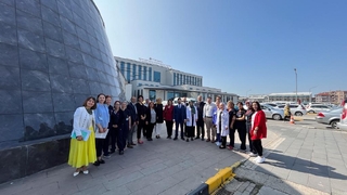 Bu hastanede anneler el üstünde tutuluyor