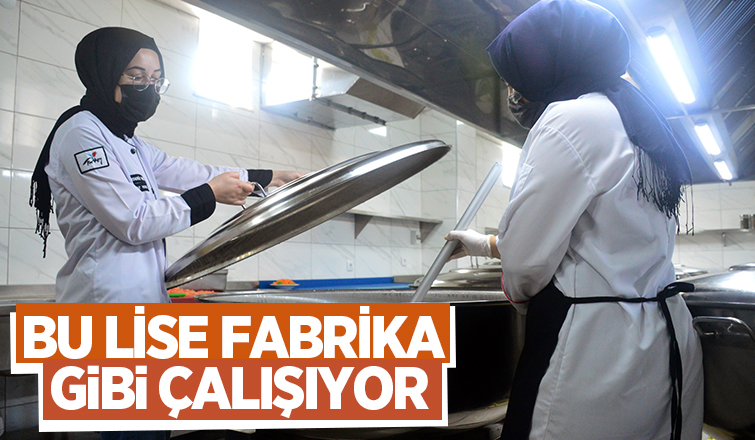 Bu lise fabrika gibi çalışıyor