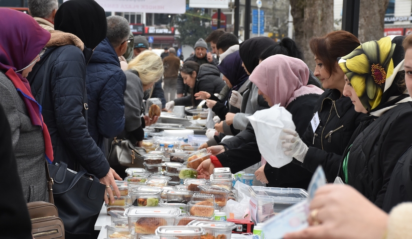  Burada satılan her şey depremzedeler için