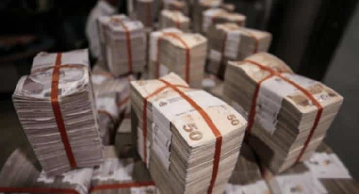 Bütçe yılın ilk yarısında 483,2 milyar lira açık verdi