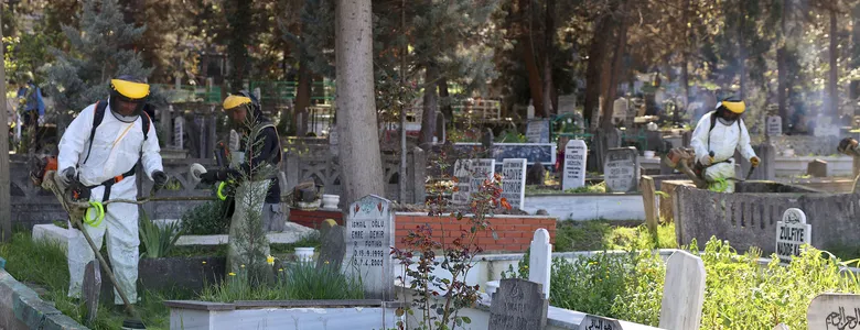 Büyükşehir 16 ilçeyi ‘bayramın en vefalı ziyaretine’ hazırlıyor