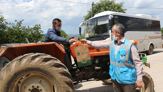 Büyükşehir 8 milyon maske dağıttı