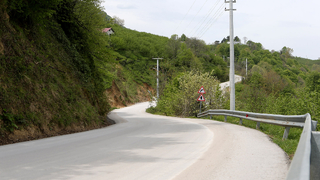 Büyükşehir Akyazı'da beton yolları tamamladı