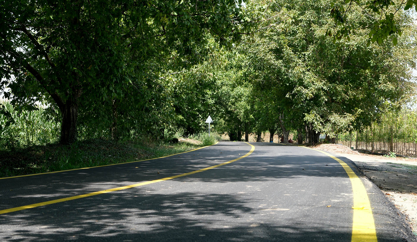 Büyükşehir Arifiye’de 7 mahallenin yolunu tablo gibi işledi