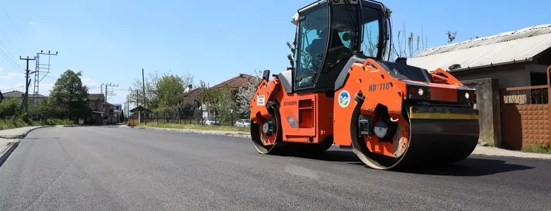 Büyükşehir asfalt sezonunu Akyazı’da açtı