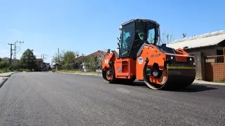 Büyükşehir asfalt sezonunu Akyazı’da açtı