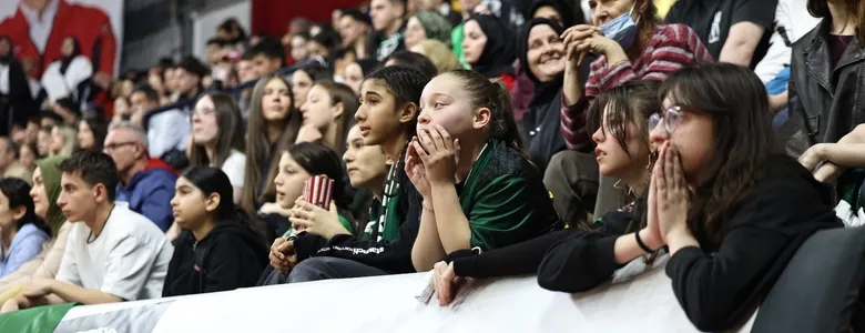 Büyükşehir basketbol yarı final serisine galibiyetle başladı