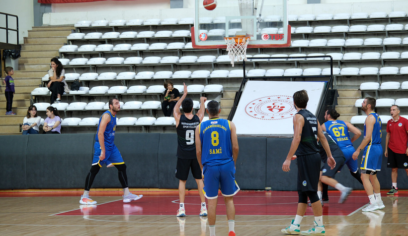 Büyükşehir basketboldan rakiplerine gözdağı: 74-61