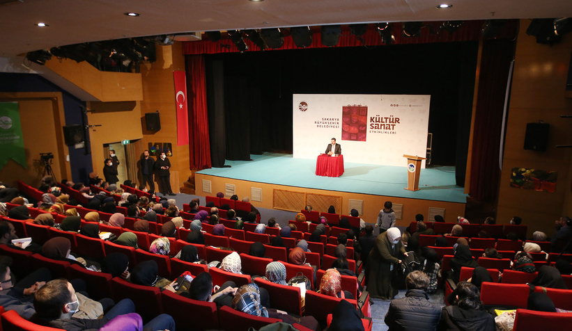 Büyükşehir Belediyesi düzenlediği konferansla Hz. Mevlana’yı andı