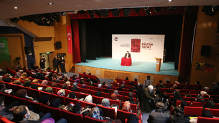 Büyükşehir Belediyesi düzenlediği konferansla Hz. Mevlana’yı andı