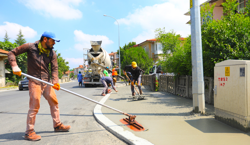 Büyükşehir, Beşköprü Caddesi’ni karış karış işliyor