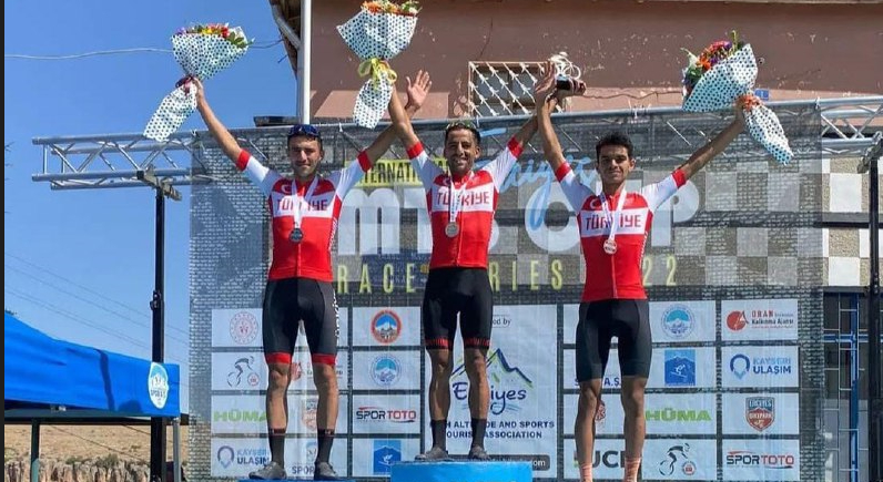 Büyükşehir bisiklet sporcusu şampiyonluğa pedal çevirdi 