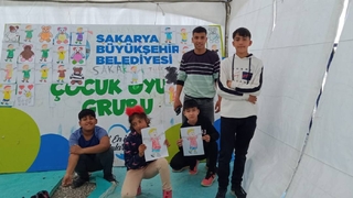 Büyükşehir deprem çocuklarının sevinci oldu