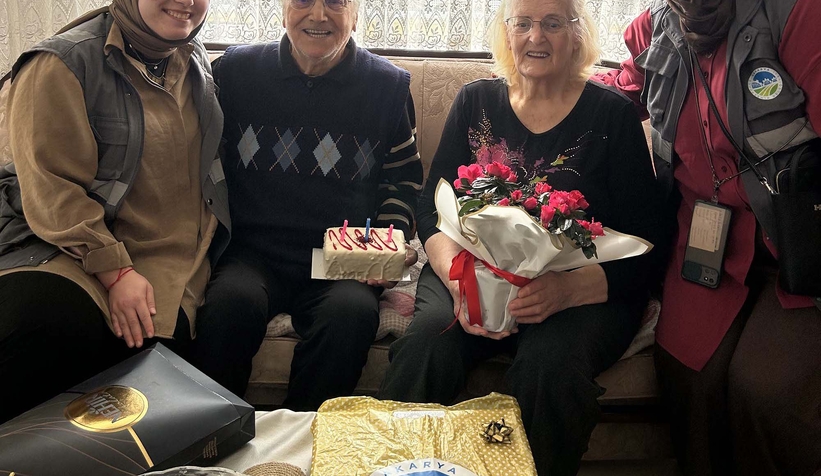 Büyükşehir ekipleri 65 yıllık evliliğin yıldönümüne şahit oldu