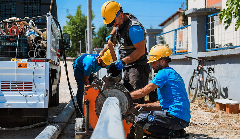 Büyükşehir güçlü altyapı çalışmalarını Akyazı ile buluşturdu