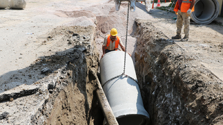 Büyükşehir Güneşler’de bin metrelik yağmursuyu imalatına başladı