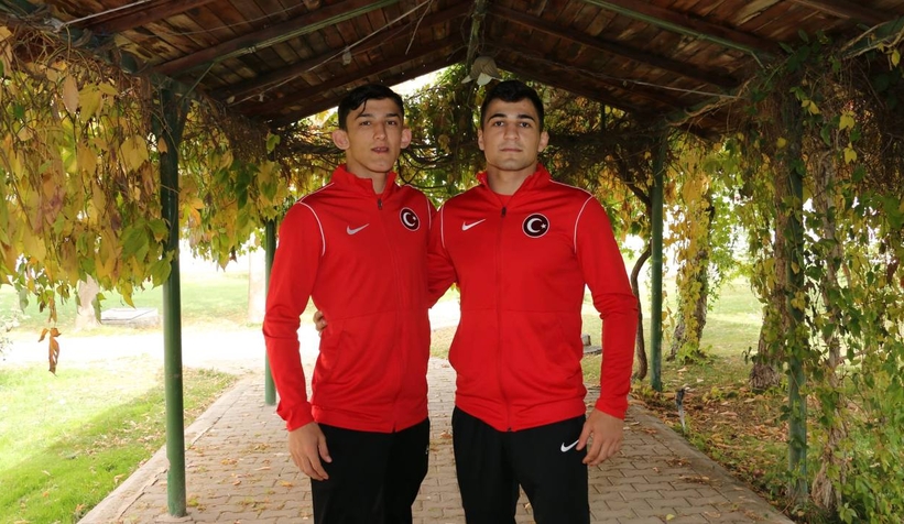 Büyükşehir güreşçileri Dünya Şampiyonluğu için mindere çıkacak