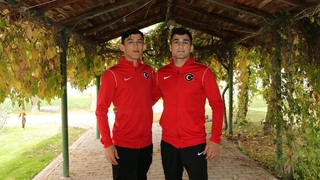 Büyükşehir güreşçileri Dünya Şampiyonluğu için mindere çıkacak