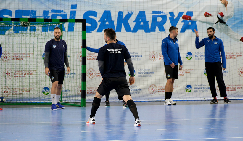 Büyükşehir Hentbol Avrupa sınavına hazırlanıyor