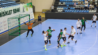 Büyükşehir Hentbol ilk maçta Beşiktaş’a mağlup