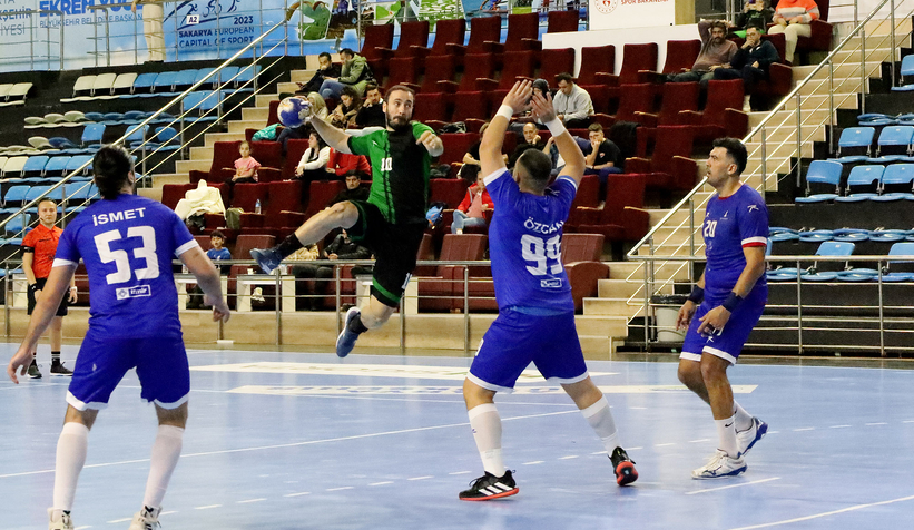 Büyükşehir Hentbol Kupada adını 4’lü finale yazdırdı.