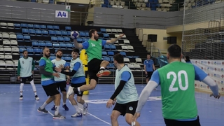 Büyükşehir hentbolda hedef iki kupa