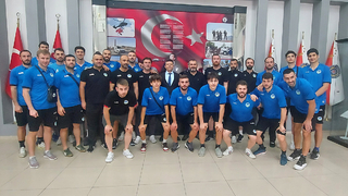 Büyükşehir Hentbol’dan Emniyet Müdürüne ziyaret