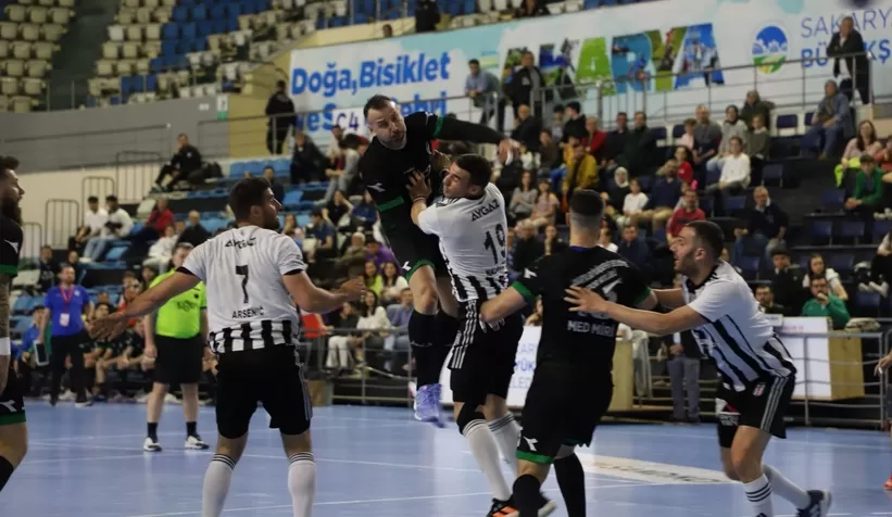 Büyükşehir hentbolun yarı finaldeki rakibi Beşiktaş