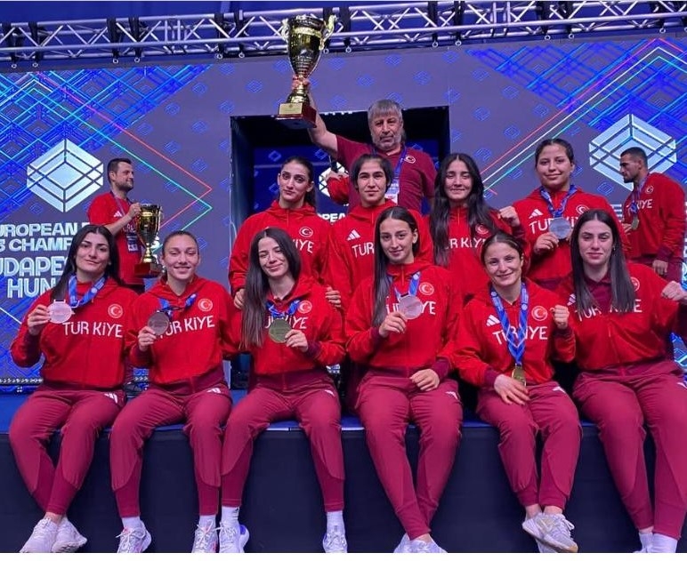 Büyükşehir her branşta başarılarına devam ediyor