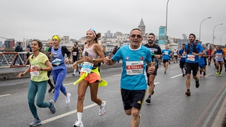 Büyükşehir'in sporcusu İstanbul Maratonu'nda ipi göğüsledi