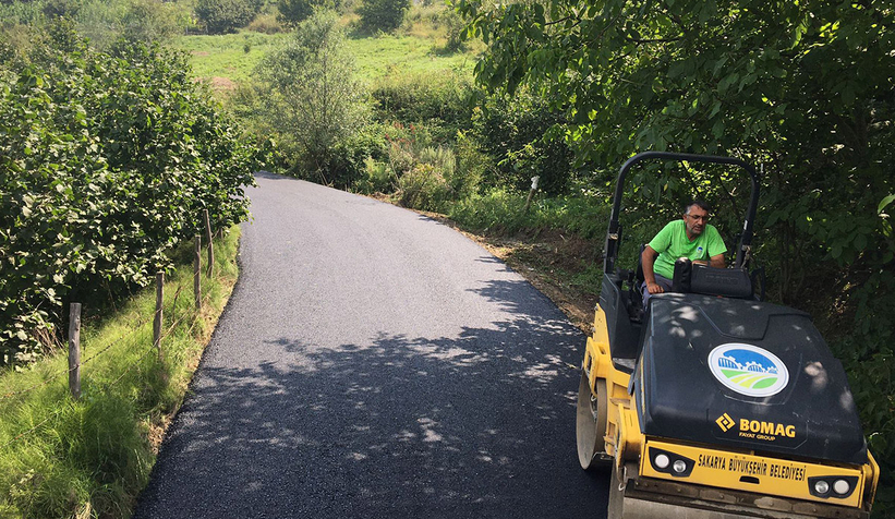 Büyükşehir Kamışlı’da asfalt çalışmalarına başladı