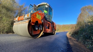 Büyükşehir Kaynarca’da asfalt çalışmalarına hız verdi