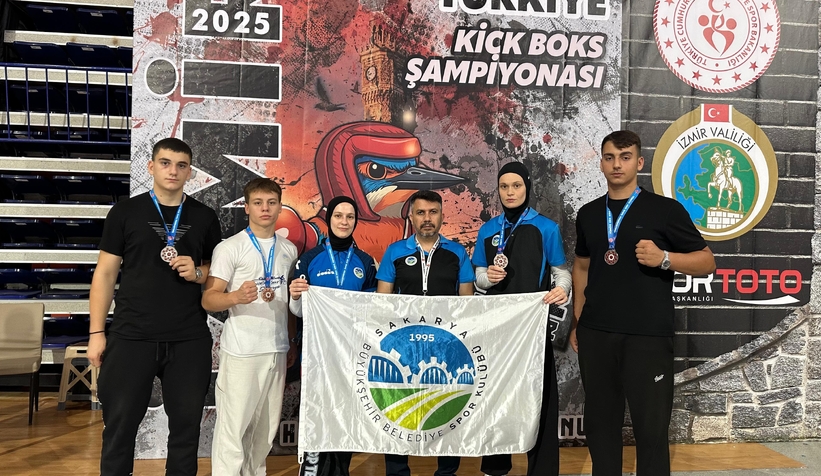 Büyükşehir Kick Boks sporcularından madalya yağmuru