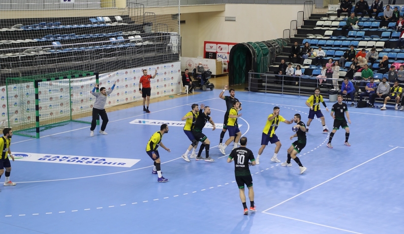 Büyükşehir ligin ilk devresini galibiyetle kapattı