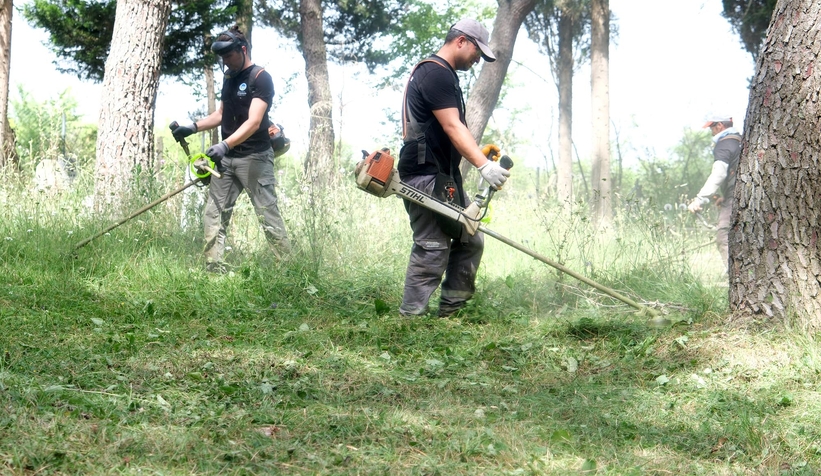 Büyükşehir mezarlıkları bayram ziyaretlerine hazırlıyor