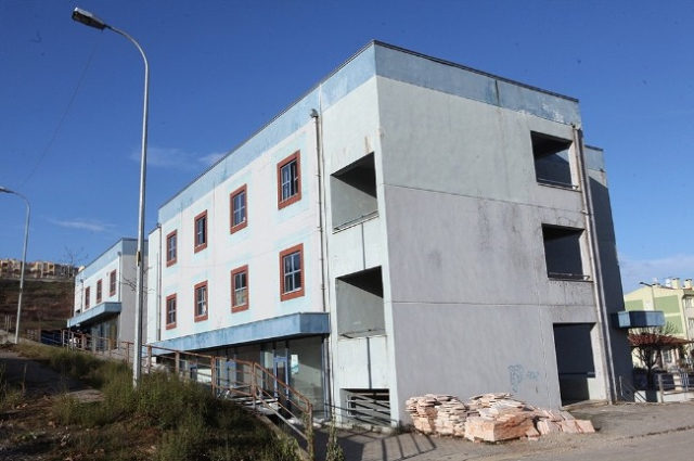 Büyükşehir o dükkanları kiraya veriyor