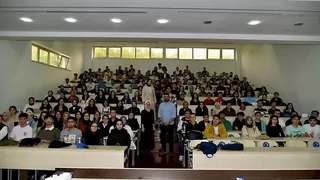 Büyükşehir öğrencileri yalnız bırakmıyor