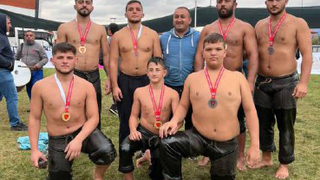 Büyükşehir pehlivanlarından önemli başarı