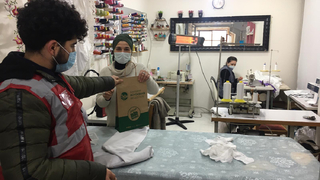 Büyükşehir salgınla mücadelede vatandaşların yanında