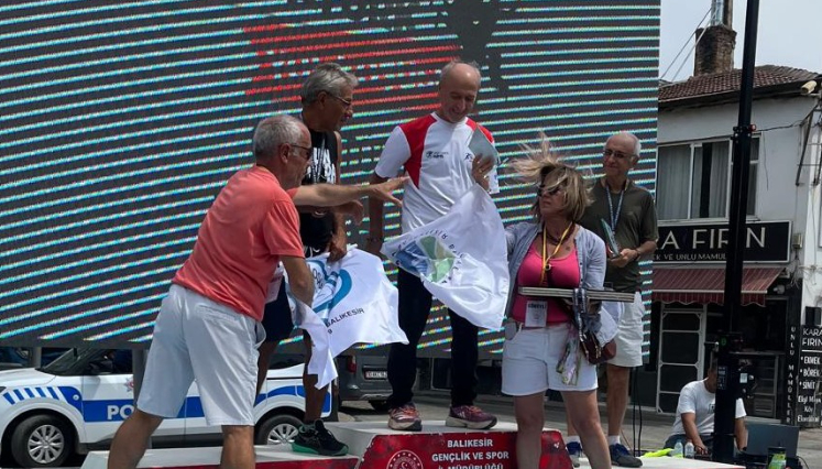 Büyükşehir sporcularından gururlandıran başarı