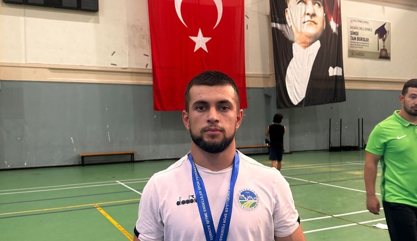 Büyükşehir sporcusuna Milli gurur