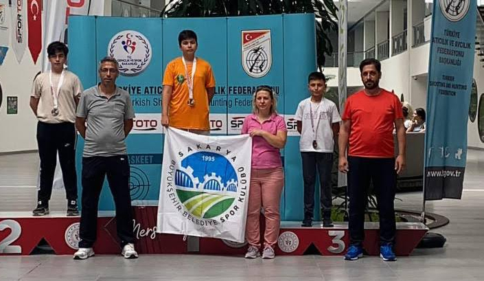 Büyükşehir sporcusundan birinciliği getiren atış