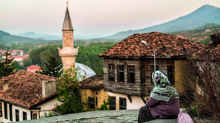 Büyükşehir Taraklı’da gönüllere dokundu
