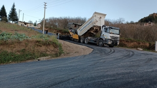 Büyükşehirden Güzlek'e asfalt