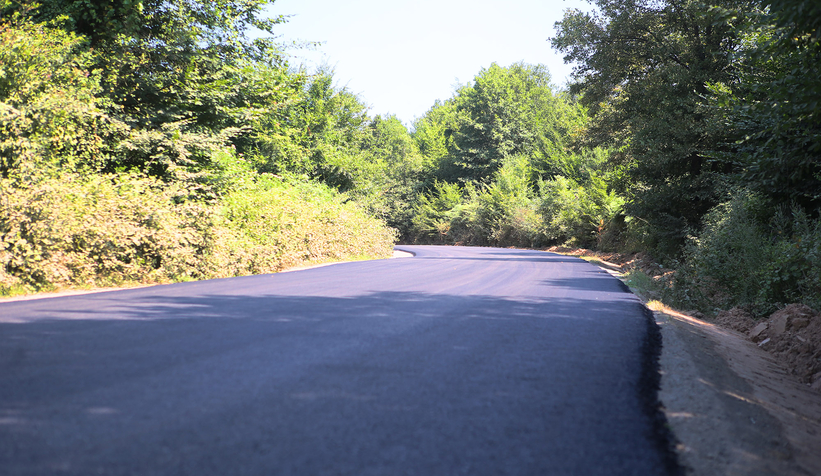 Büyükşehir’den Hendek’te asfalt mesaisi