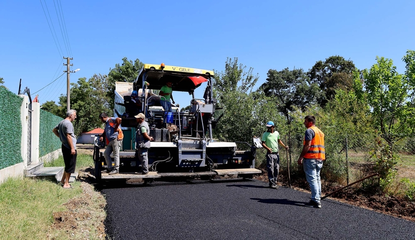 Büyükşehirden Kaynarca’ya sıcak asfalt atağı